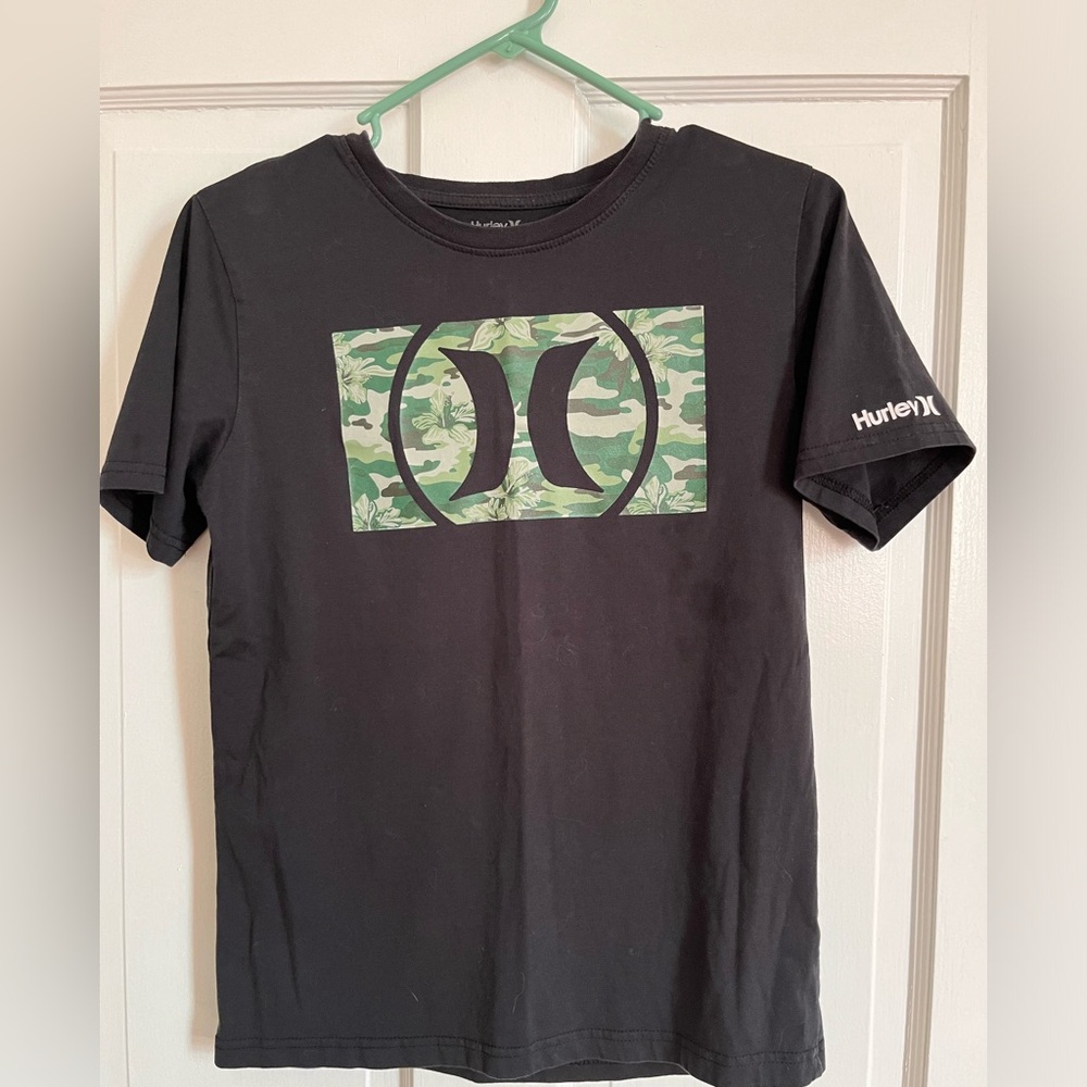 Boys large Hurley t-shirt. Hawaiian camo.